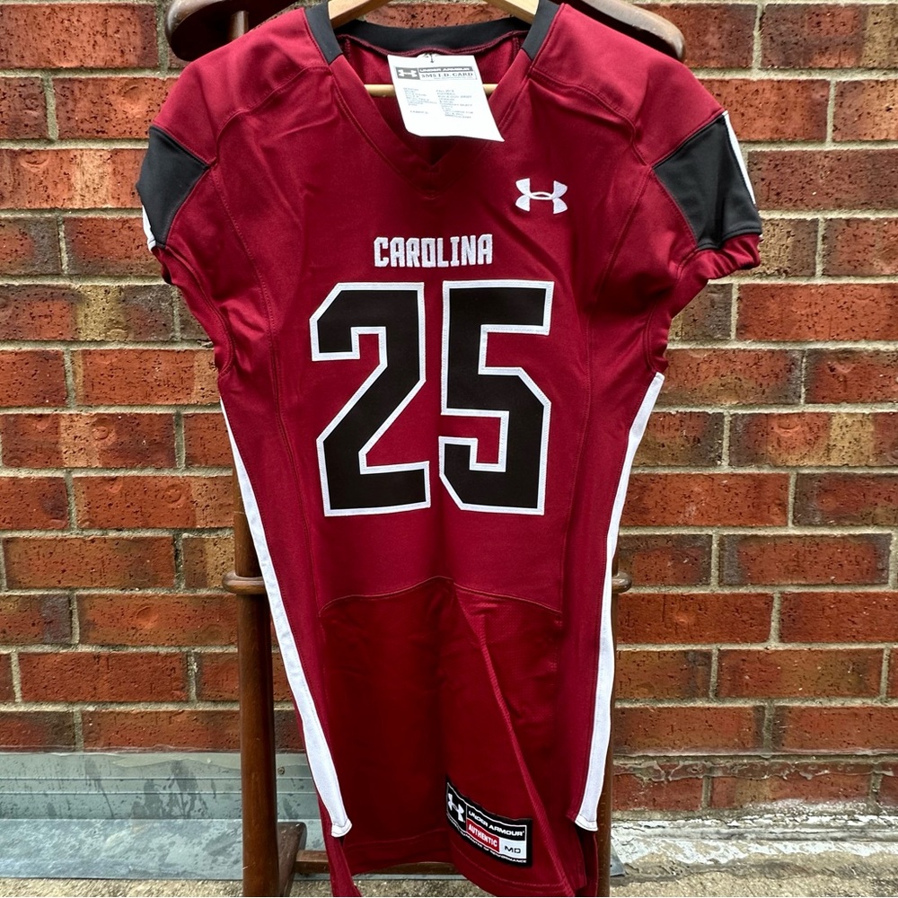 NWT 2015 South Carolina Gamecocks basketball jersey”Run & Gun” Football Jersey M